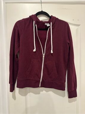 H&M Maroon Zip-Up Hoodie with White Zipper